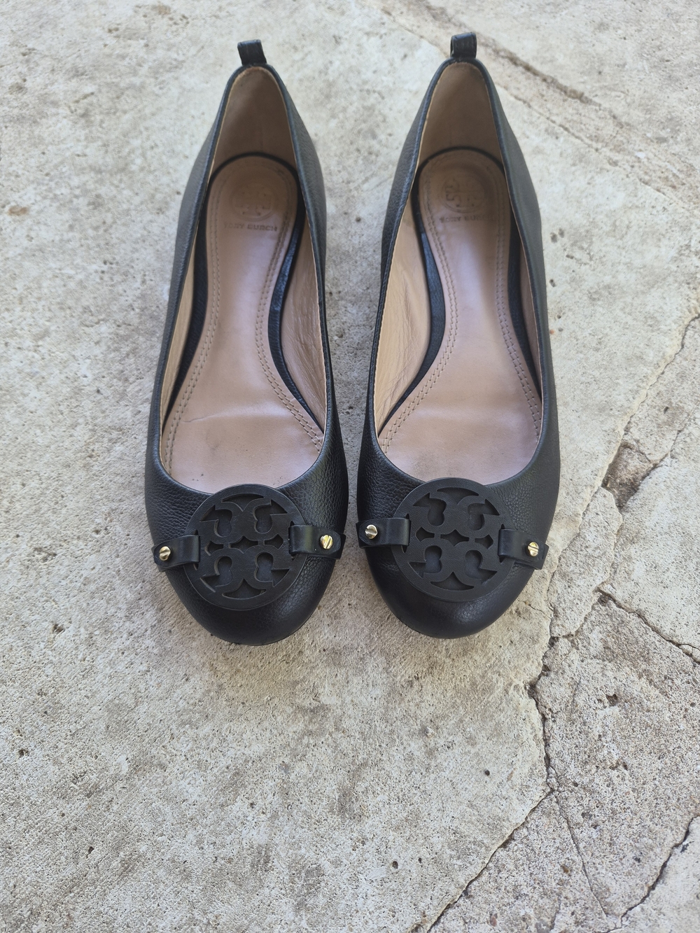 Tory Burch Black Pebbled Leather Logo Ballet Flats Size 8.5